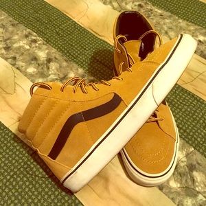 Men’s vans!